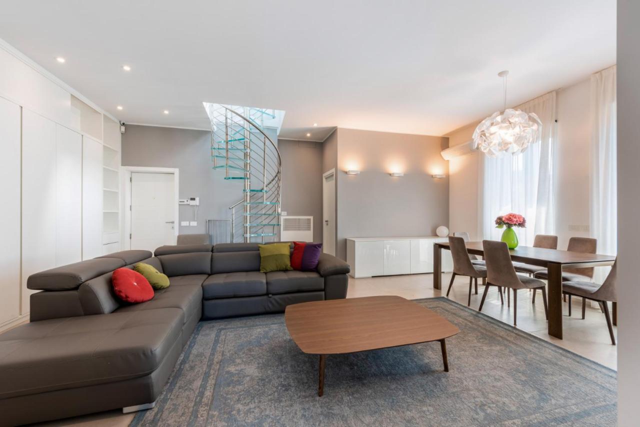 Easylife - Wonderful Penthouse With Terrace A Few Steps From The Duomo Apartment Mailand