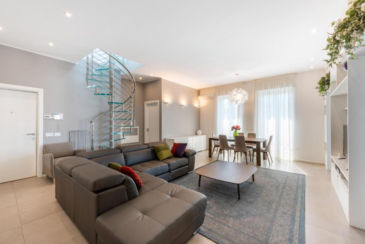 Easylife - Wonderful Penthouse With Terrace A Few Steps From The Duomo Apartment Mailand